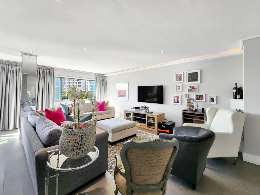 2 Bedroom Property for Sale in Sea Point Western Cape